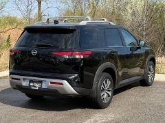 Used 2024  Nissan Pathfinder SL 4WD at Maxx Loans near St&period; Adrian&comma; MI