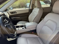 Used 2024  Nissan Pathfinder SL 4WD at Maxx Loans near St&period; Adrian&comma; MI