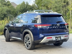 New 2025 Nissan Pathfinder Platinum 4WD at Zeigler Nissan of Orland Park near Orland Park, IL