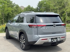 New 2025 Nissan Pathfinder Platinum 4WD at Zeigler Nissan of Orland Park near Orland Park, IL