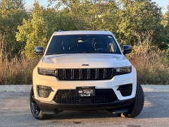 Used 2023 Jeep Grand Cherokee Altitude 4x4 at Zeigler Nissan of Orland Park near Orland Park, IL