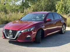 Used 2022 Nissan Altima 2.5 SV Sedan at Maxx Loans near St. Adrian, MI
