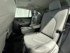 Used 2022  Toyota Highlander XLE AWD at Maxx Loans near St&period; Adrian&comma; MI