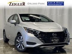 New 2025 Nissan Versa SV CVT at Zeigler Nissan of Orland Park near Orland Park, IL