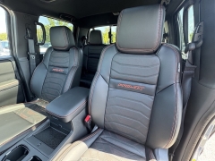 New 2025 Nissan Frontier Crew Cab 4x4 PRO-4X at Zeigler Nissan of Orland Park near Orland Park, IL