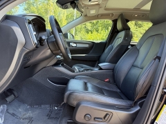Used 2024 Volvo XC40 B5 AWD Plus Dark Theme at Maxx Loans near St. Adrian, MI