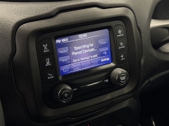 Used 2020  Jeep Renegade 4d SUV 4WD Sport at Maxx Loans near St&period; Adrian&comma; MI