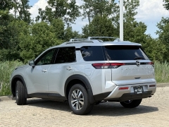 New 2025 Nissan Pathfinder SL 4WD at Zeigler Nissan of Orland Park near Orland Park, IL