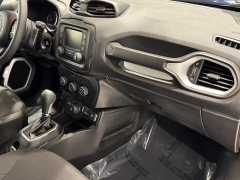 Used 2020  Jeep Renegade 4d SUV 4WD Sport at Maxx Loans near St&period; Adrian&comma; MI