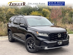 2025 Honda Pilot TrailSport AWD at Maxx Loans near St. Adrian, MI