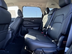 Used 2025  Nissan Pathfinder SL 4WD at Maxx Loans near St&period; Adrian&comma; MI