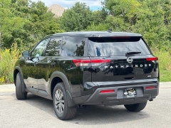 Used 2025  Nissan Pathfinder S 4WD at Maxx Loans near St. Adrian, MI