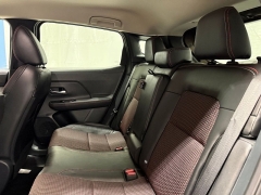 Used 2025  Nissan Kicks SR AWD at Maxx Loans near St&period; Adrian&comma; MI