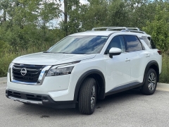 New 2025 Nissan Pathfinder SL 4WD at Zeigler Nissan of Orland Park near Orland Park, IL