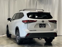 Used 2022  Toyota Highlander XLE AWD at Maxx Loans near St&period; Adrian&comma; MI