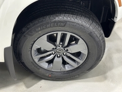 New 2025 Nissan Frontier King Cab 4x4 SV at Zeigler Nissan of Orland Park near Orland Park, IL