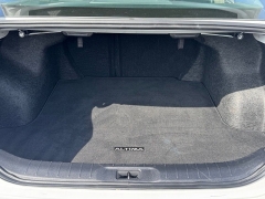 Used 2024  Nissan Altima 2&period;5 SR Sedan at Maxx Loans near St&period; Adrian&comma; MI