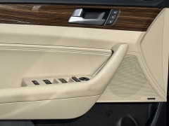 Used 2017  Hyundai Sonata 4d Sedan Limited at Maxx Loans near St. Adrian, MI