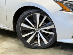 Used 2021  Nissan Altima 2&period;5 SR Sedan at Maxx Loans near St&period; Adrian&comma; MI