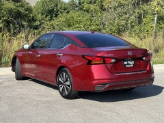 Used 2022 Nissan Altima 2.5 SV Sedan at Maxx Loans near St. Adrian, MI