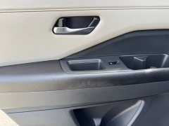 Used 2024  Nissan Pathfinder SL 4WD at Maxx Loans near St&period; Adrian&comma; MI