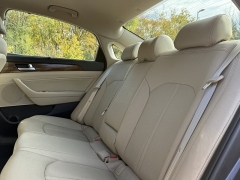 Used 2017  Hyundai Sonata 4d Sedan Limited at Maxx Loans near St. Adrian, MI