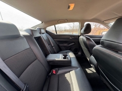 Used 2024  Nissan Altima 2&period;5 SR Sedan at Maxx Loans near St&period; Adrian&comma; MI