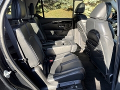 Used 2025  Honda Pilot Touring AWD at Maxx Loans near St&period; Adrian&comma; MI