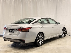 Used 2021  Nissan Altima 2&period;5 SR Sedan at Maxx Loans near St&period; Adrian&comma; MI