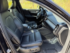 Used 2024 Volvo XC40 B5 AWD Plus Dark Theme at Maxx Loans near St. Adrian, MI