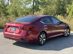 Used 2022 Nissan Altima 2.5 SV Sedan at Maxx Loans near St. Adrian, MI