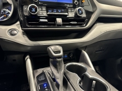 Used 2022  Toyota Highlander XLE AWD at Maxx Loans near St&period; Adrian&comma; MI