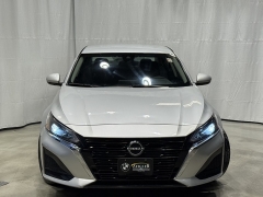 Used 2023  Nissan Altima 2&period;5 SV AWD Sedan at Maxx Loans near St&period; Adrian&comma; MI