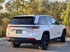 Used 2023 Jeep Grand Cherokee Altitude 4x4 at Zeigler Nissan of Orland Park near Orland Park, IL