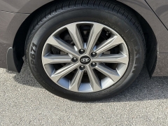 Used 2017  Hyundai Sonata 4d Sedan Limited at Maxx Loans near St. Adrian, MI