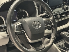 Used 2022  Toyota Highlander XLE AWD at Maxx Loans near St&period; Adrian&comma; MI