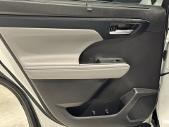 Used 2022  Toyota Highlander XLE AWD at Maxx Loans near St&period; Adrian&comma; MI