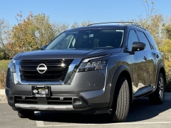 New 2025 Nissan Pathfinder SL 4WD at Zeigler Nissan of Orland Park near Orland Park, IL