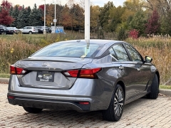 Used 2024  Nissan Altima 2.5 SV Sedan at Maxx Loans near St. Adrian, MI