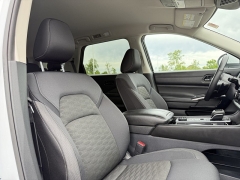 Used 2025 Nissan Pathfinder SV 4WD at Maxx Loans near St. Adrian, MI