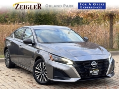 Used 2024  Nissan Altima 2.5 SV Sedan at Maxx Loans near St. Adrian, MI