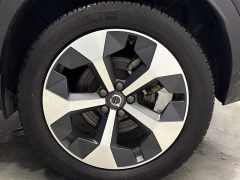 Used 2024  Volvo XC40 B5 AWD Plus Dark Theme at Maxx Loans near St&period; Adrian&comma; MI