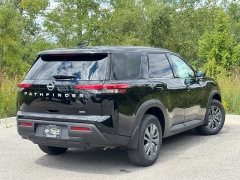 Used 2025  Nissan Pathfinder S 4WD at Maxx Loans near St. Adrian, MI