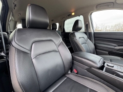 Used 2025  Nissan Pathfinder SL 4WD at Maxx Loans near St&period; Adrian&comma; MI