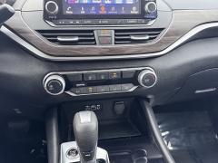 Used 2024  Nissan Altima 2.5 SV Sedan at Maxx Loans near St. Adrian, MI