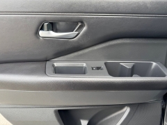 Used 2025  Nissan Pathfinder SL 4WD at Maxx Loans near St&period; Adrian&comma; MI