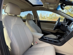 Used 2017  Hyundai Sonata 4d Sedan Limited at Maxx Loans near St. Adrian, MI