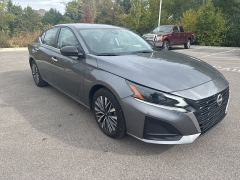 Used 2024 Nissan Altima 2.5 SV Sedan at Maxx Loans near St. Adrian, MI