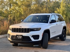 Used 2023 Jeep Grand Cherokee Altitude 4x4 at Zeigler Nissan of Orland Park near Orland Park, IL