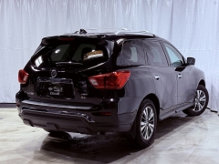Used 2020  Nissan Pathfinder 4d SUV 4WD SL at Maxx Loans near St. Adrian, MI